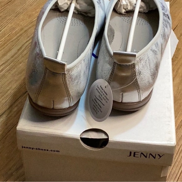 Jenny By Ara - Silver Pearl Leather Flats, Size 9, New - Picture 4 of 7